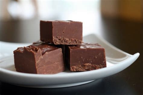 foolproof-chocolate-fudge-food-on-the-food image