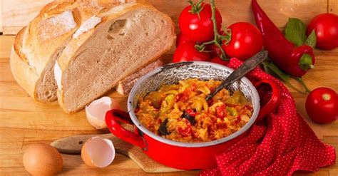 letscho-hungarian-style-peppers-and-eggs image