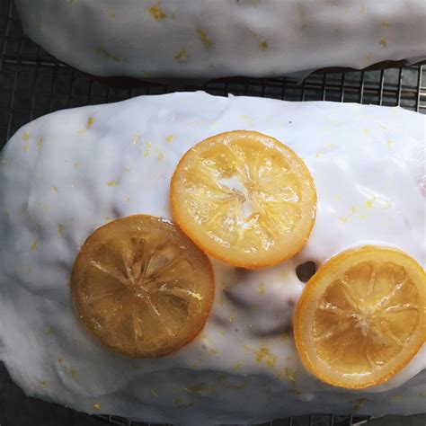 lemon-pound-cake-with-candied-lemon-slices image