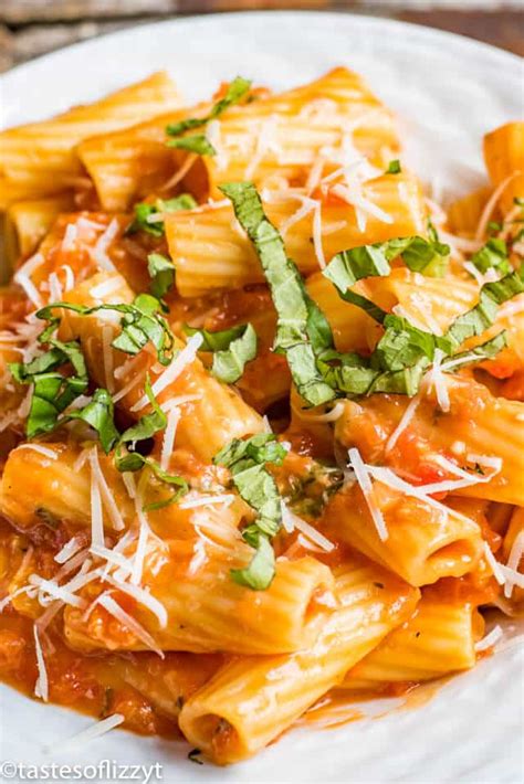 rigatoni-with-tomato-parmesan-sauce-easy-meatless image
