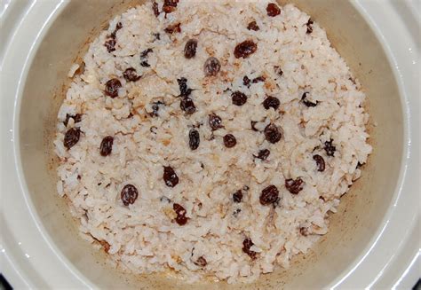 crock-pot-old-fashioned-rice-pudding-with-raisins image