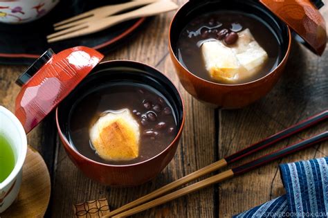 zenzai-oshiruko-red-bean-soup-with-mochi-ぜんざい image