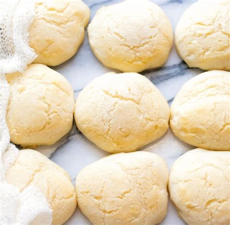3-ingredient-buttery-bread-rolls-no-yeast-sugar-or-eggs image
