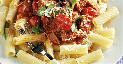 pasta-with-bacon-and-tomato-sauce-recipe-eat image