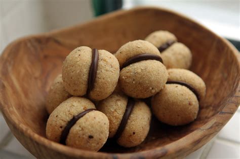 baci-di-dama-cookies-david-lebovitz image