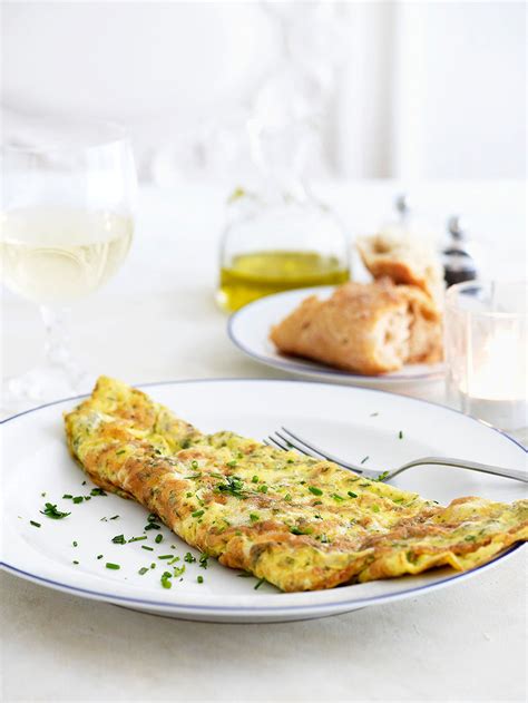 omelette-aux-fines-herbes-jamie-oliver image