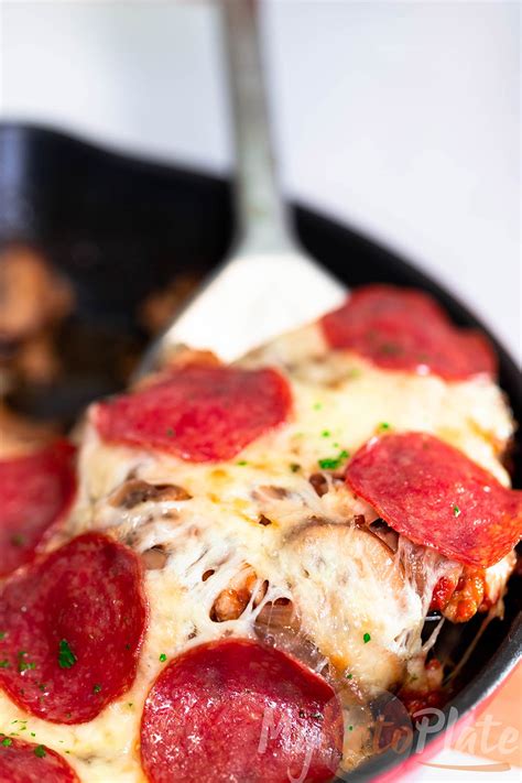 the-best-crustless-pizza-recipe-myketoplate image