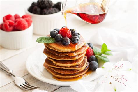 the-best-and-worst-keto-syrups-for-pancakes-and image