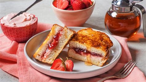 french-toast-with-cheese-recipe-get-cracking-eggsca image