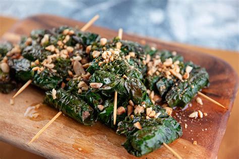 grilled-beef-wrapped-in-betel-leaf-bo-la-lot image
