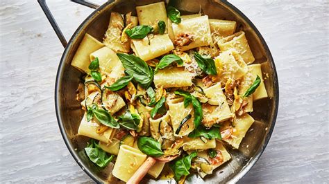 47-summer-pastas-full-of-fresh-tomatoes-herbs-and-more image