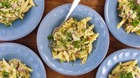 penne-with-prosciutto-peas-and-leeks-in-cream-sauce image