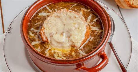 slow-cooker-french-onion-soup-slender-kitchen image