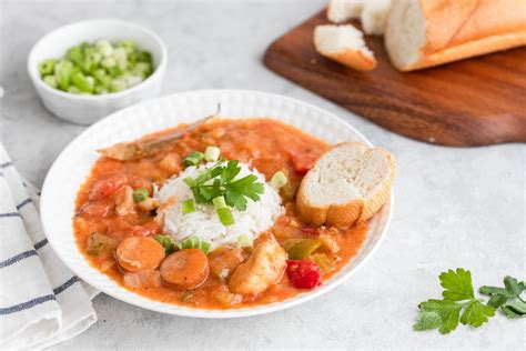 chicken-and-sausage-gumbo-with-tomatoes-the image