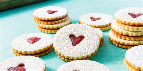 40-valentines-day-cookie-recipes-2022-delish image