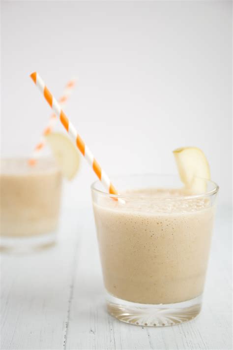 3-ingredient-pear-smoothie-spoonful-of-kindness image
