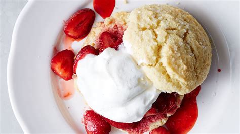 45-strawberry-recipes-you-need-in-your-life-bon image