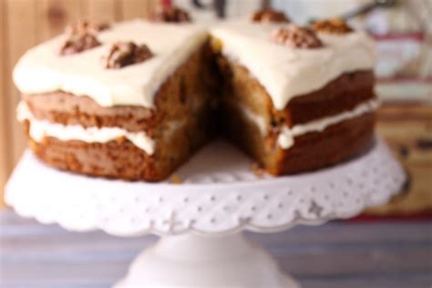 how-to-make-moist-applesauce-cake-recipe-cream image