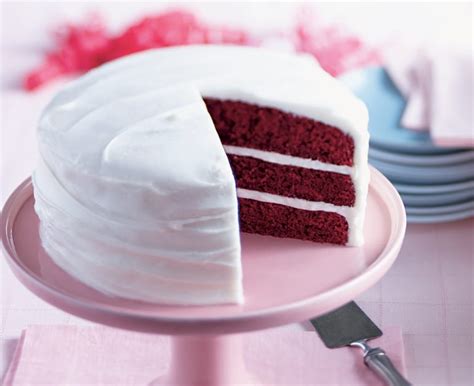daisy-sour-cream-red-velvet-cake image