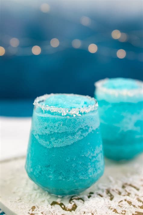 jack-frost-cocktail-made-with-rum-the-soccer-mom-blog image