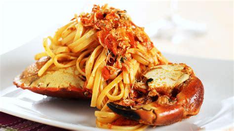 colu-henrys-spaghetti-crab-fra-diavolo image