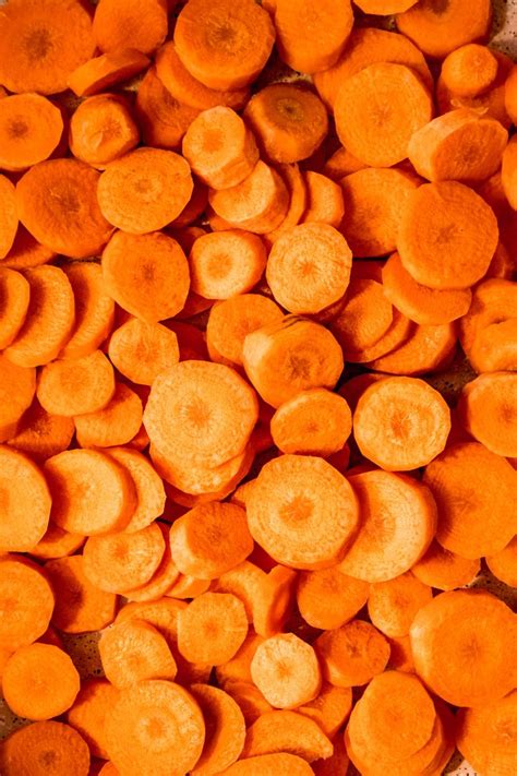 spicy-honey-garlic-glazed-carrots-damn-spicy image