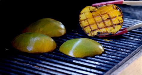 grilling-mangos-national-mango-board image