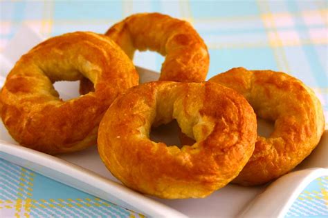 the-best-homemade-soft-pretzels-ever-eggless image