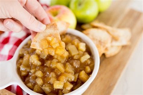 10-minute-apple-pie-dip-cooking-with-karli image