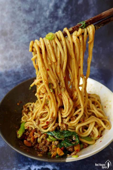 dan-dan-noodles-spicy-sichuan-noodles-担担面-red image