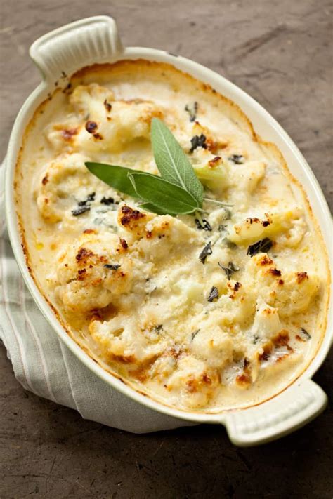 creamy-cauliflower-mascarpone-gratin-familystyle image