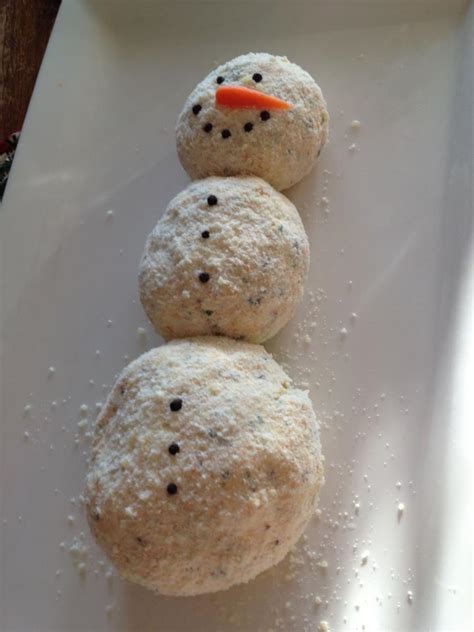 snowman-cheese-ball-recipe-women-living-well image