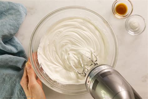 cool-whip-frosting-2-ingredient-no-spoon-necessary image