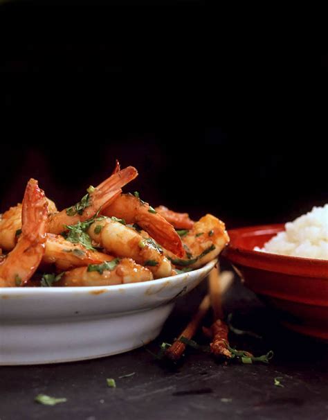 hunan-hot-and-spicy-shrimp-recipe-leites-culinaria image