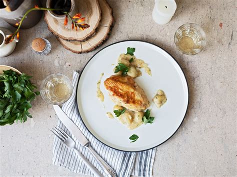 one-pan-chicken-breast-with-creamy-grape image