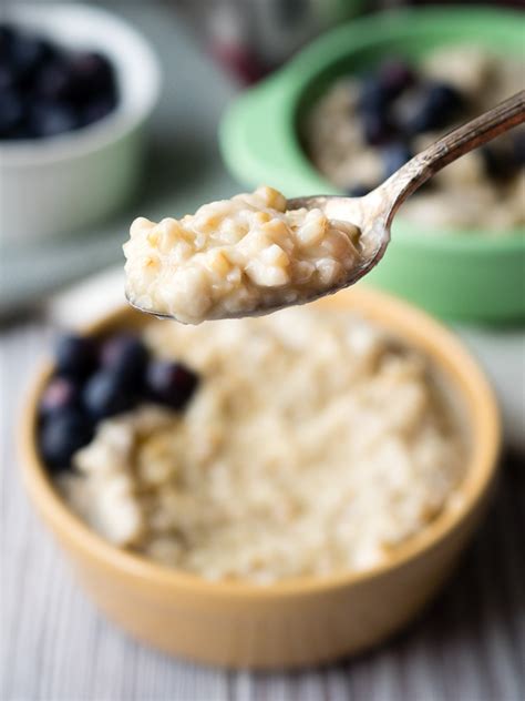 slow-cooker-oatmeal-easy-overnight-recipe-the image