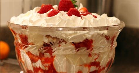 southern-strawberry-punch-bowl-cake image