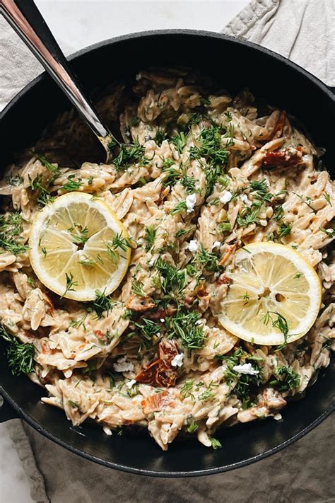 one-pot-orzotto-with-goat-cheese-sun-dried image