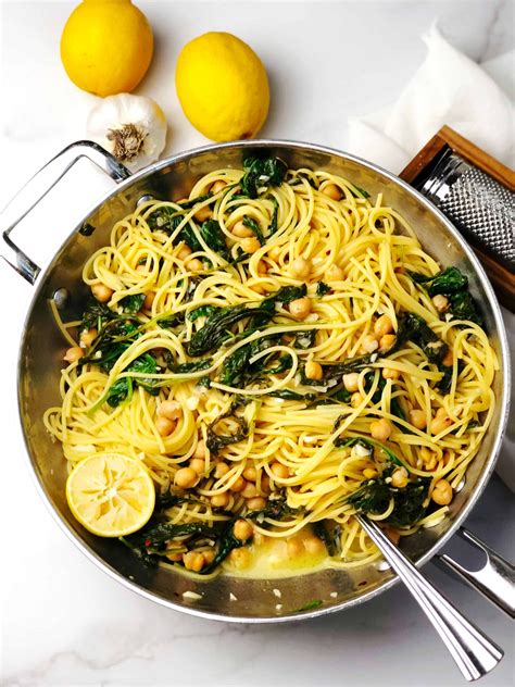 pasta-with-chickpeas-spinach-and-lemon-keeping-it image