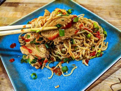 keto-sesame-ginger-noodles-with-chicken-the-keto image