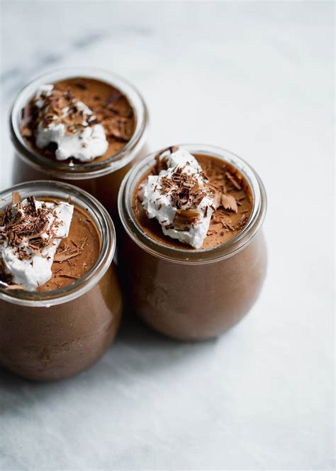 easy-healthy-chocolate-mousse-broma-bakery image