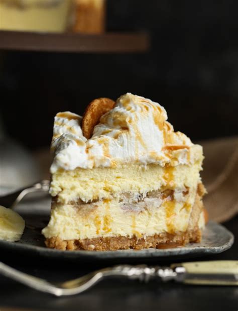 banana-pudding-cheesecake-easy-banana-dessert image