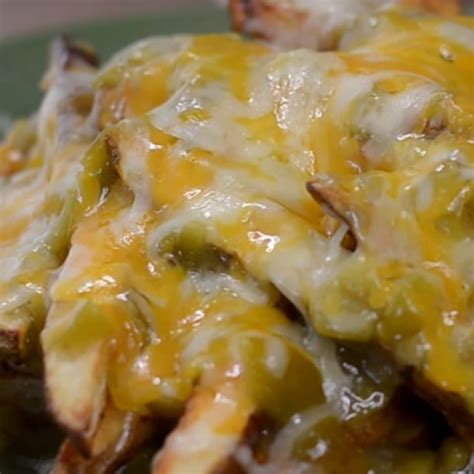 green-chile-cheese-fries-recipe-los-foodies-magazine image