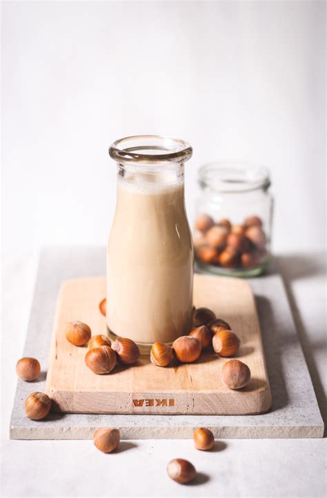 how-to-make-homemade-roasted-hazelnut-milk image