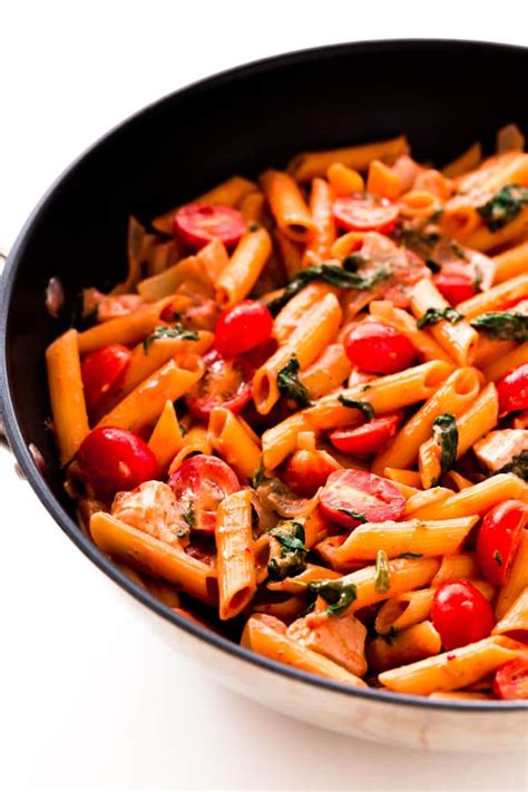 red-pesto-pasta-one-pot-ready-under-30-minutes image