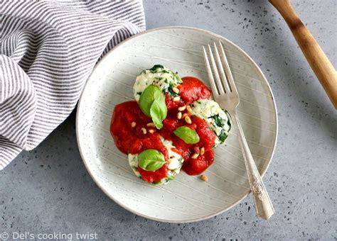 spinach-ricotta-dumplings-with-garlic image