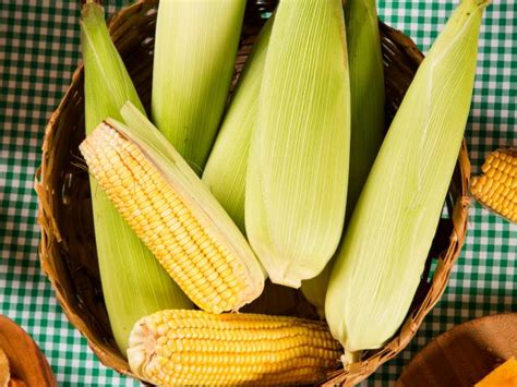 how-to-boil-corn-on-the-cob-food-network image