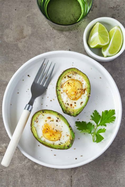 air-fryer-baked-avocado-eggs-fork-to-spoon image
