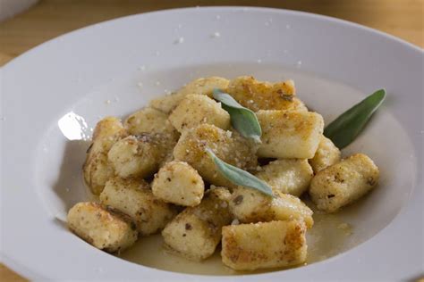 ricotta-gnocchi-with-browned-butter-sage-fodmap image