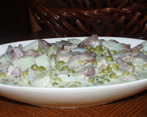 aunt-rebeccas-creamed-potatoes-peas image